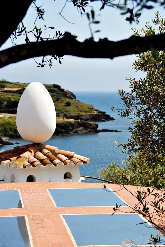 Salvador Dalí portrait - Artist inspiration for Empordà properties