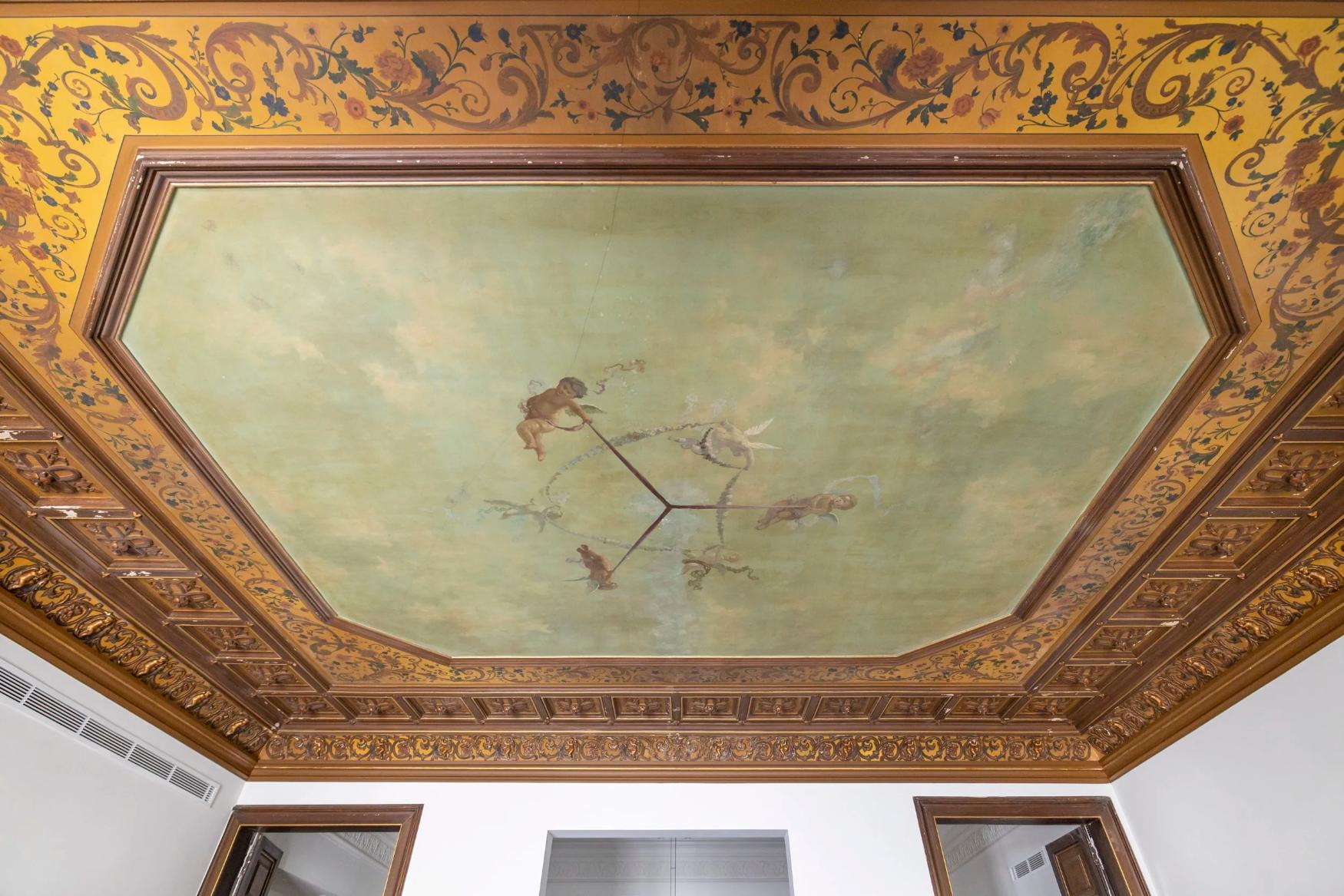 11th Century Renovation Apartment at Old Town in Barcelona