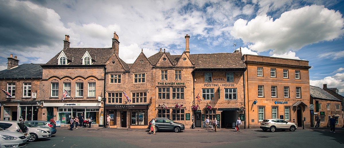 Stow-on-the-Wold historic market square and medieval architecture